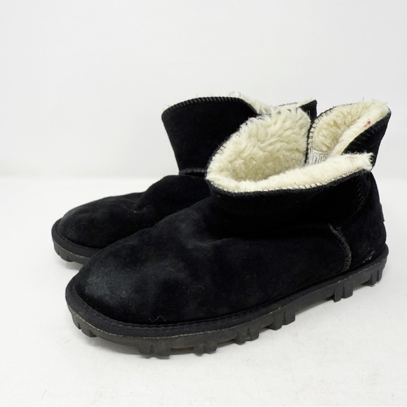 Tommy Bahama Shoes - Tommy Bahama Black Suede AFET Winter Cozy Boots Faux Fur Lined Women's Size 8